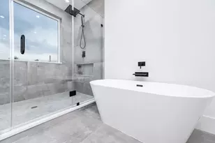 313 N Nagle St, Houston, TX 77003 - Photo 39