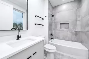 313 N Nagle St, Houston, TX 77003 - Photo 37