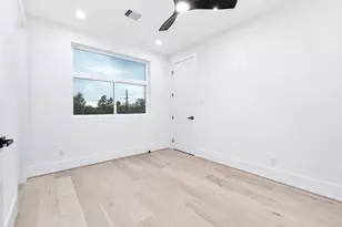 313 N Nagle St, Houston, TX 77003 - Photo 31