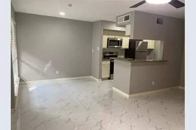 6633 W Airport Boulevard #1304, Houston, TX 77035 - Photo 3