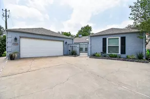 2814 Foxfire Cir, Missouri City, TX 77459 - Photo 1