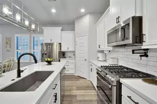 352 Rise Ln, Montgomery, TX 77316 - Photo 3