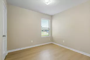 412 Hawks View Dr, La Marque, TX 77568 - Photo 21