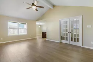 412 Hawks View Dr, La Marque, TX 77568 - Photo 1