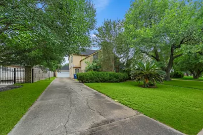 15239 Corona Del Mar Drive, Houston, TX 77083 - Photo 3
