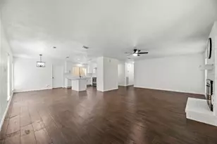 15362 Meadow Village Dr, Houston, TX 77095 - Photo 5