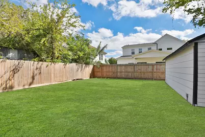 207 Cosmos Street, Houston, TX 77009 - Photo 29