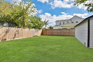 207 Cosmos St, Houston, TX 77009 - Photo 29