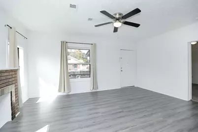 207 Cosmos Street, Houston, TX 77009 - Photo 5