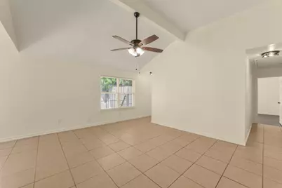 18147 Dinner Creek Drive, Katy, TX 77449 - Photo 9