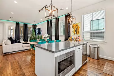 2806 Grand Fountains Drive #D, Houston, TX 77054 - Photo 9