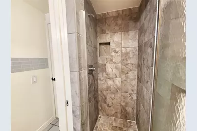 4004 Montrose Boulevard #17D, Houston, TX 77006 - Photo 13