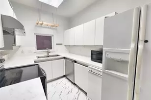 4004 Montrose Blvd, Houston, TX 77006 - Photo 3