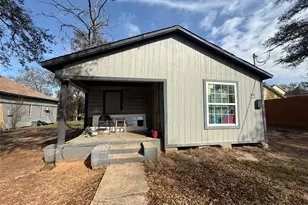 412 Waco St, Conroe, TX 77301 - Photo 7