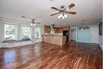 317 E Bayshore Drive, Palacios, TX 77465 - Photo 15