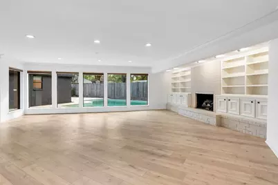 10911 Riverview Drive, Houston, TX 77042 - Photo 5