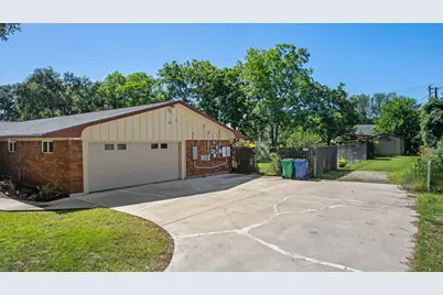 616 Cannan Drive, Angleton, TX 77515 - Photo 43
