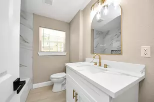 5622 Canterway Dr, Houston, TX 77048 - Photo 13