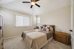 2204 Meadow Wind Dr, Pearland, TX 77089 - Photo 21