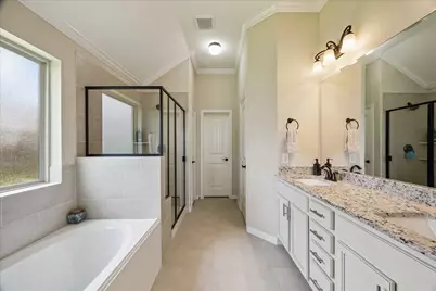 2204 Meadow Wind Drive, Pearland, TX 77089 - Photo 13