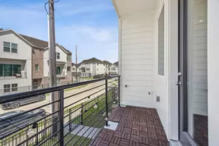 6312 Brighton Oaks Ln, Houston, TX 77008 - Photo 9