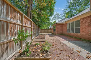 38 Wrens Song Pl, The Woodlands, TX 77382 - Photo 5