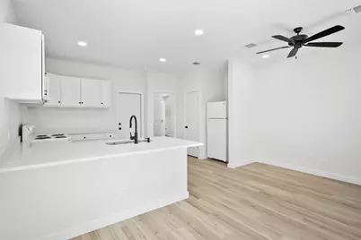 602 Sheeley Street, Brenham, TX 77833 - Photo 7