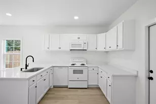 602 Sheeley St, Brenham, TX 77833 - Photo 5