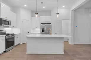 130 West Coralburst Loop, Montgomery, TX 77316 - Photo 3