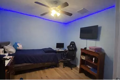 5526 Avenue M 1/2, Galveston, TX 77551 - Photo 9