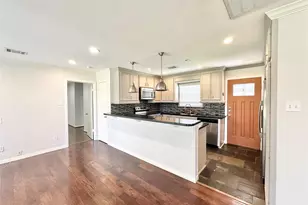 22 Champions Colony W, Houston, TX 77069 - Photo 3