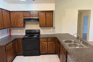 8307 Bird Meadow Ln, Houston, TX 77489 - Photo 5