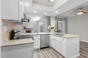 161 Litchfield Ln, Houston, TX 77024 - Photo 7