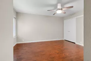 161 Litchfield Ln, Houston, TX 77024 - Photo 17