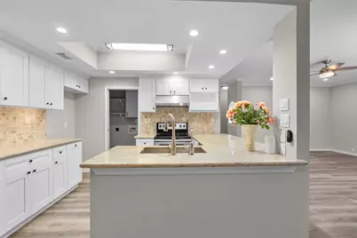 161 Litchfield Lane, Houston, TX 77024 - Photo 13