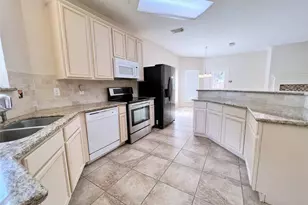 4723 Silverlake Dr, Sugar Land, TX 77479 - Photo 13
