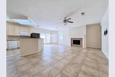 4723 Silverlake Drive, Sugar Land, TX 77479 - Photo 7