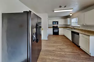 5349 Yale Dr, Katy, TX 77493 - Photo 3