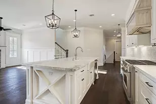 1901 Bradshaw St, Houston, TX 77008 - Photo 7