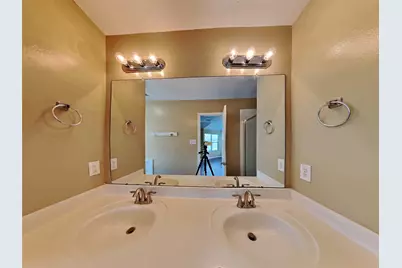 9419 Stoneridge Canyon Lane, Houston, TX 77089 - Photo 13