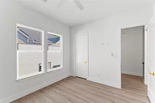 7550 Dyer St, Houston, TX 77088 - Photo 13