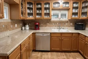 513 Scott St, Tye, TX 79563 - Photo 3