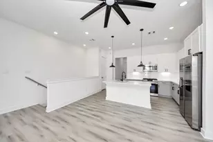 3010 Jensen Springs Ln, Houston, TX 77026 - Photo 17