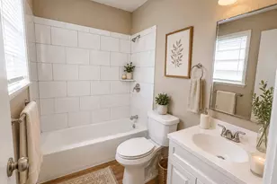 105 Heatonville Dr, Huntsville, TX 77320 - Photo 5