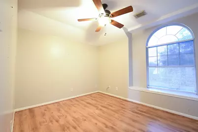 212 Rolling Springs Lane, Dickinson, TX 77539 - Photo 11