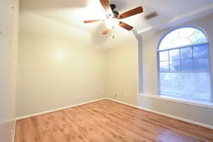 212 Rolling Springs Ln, Dickinson, TX 77539 - Photo 11