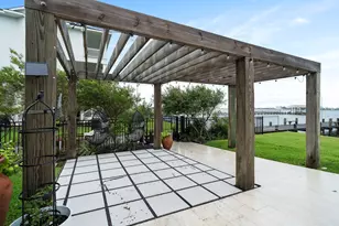 1026 Lillian Ln, Galveston, TX 77554 - Photo 43