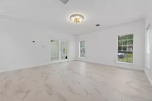 2431 Parkwood Ln, Sugar Land, TX 77479 - Photo 3