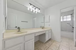 2431 Parkwood Ln, Sugar Land, TX 77479 - Photo 17