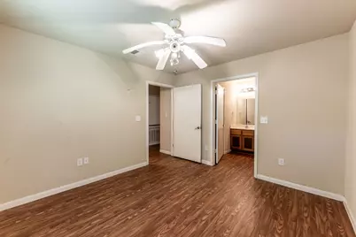 303 Sowell Drive, Huntsville, TX 77320 - Photo 15